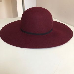 Maroon wool hat
